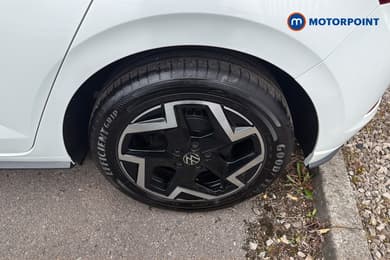 Volkswagen Polo R-Line Manual Petrol Hatchback - Stock Number (1668505) - 25th supplementary image