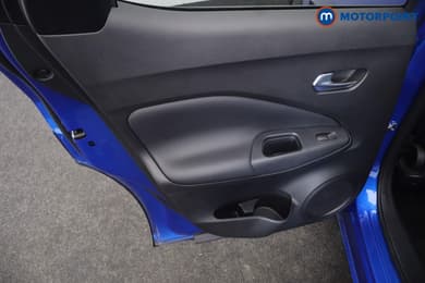 Nissan Juke N-Connecta Automatic Petrol SUV - Stock Number (1667446) - 29th supplementary image