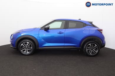 Nissan Juke N-Connecta Automatic Petrol SUV - Stock Number (1667446) - Passenger side