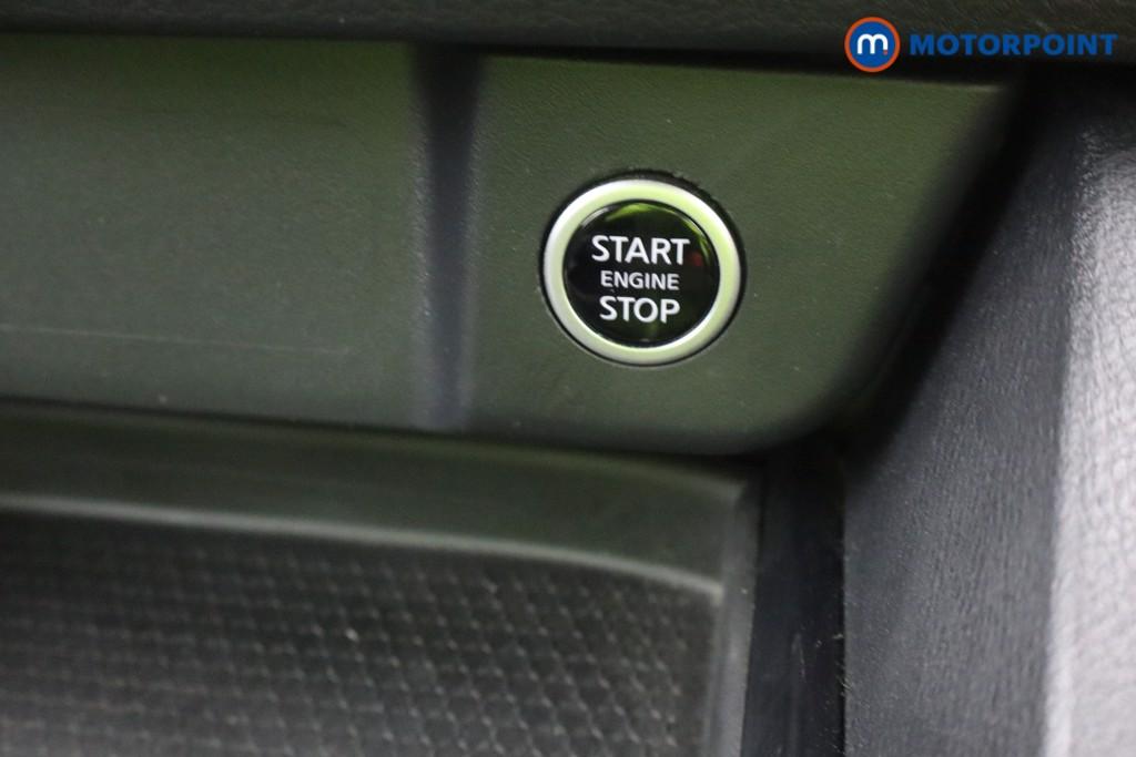 Nissan Qashqai Acenta Premium Manual Petrol SUV - Stock Number (1669126) - 8th supplementary image