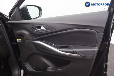 Vauxhall Grandland Ultimate Manual Petrol SUV - Stock Number (1672694) - 9th supplementary image