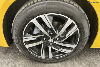 Peugeot 208 Active Premium -Plus Manual Petrol Hatchback - Stock Number (1677210) - 35th supplementary image