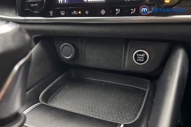 Nissan Qashqai N-Connecta Manual Petrol SUV - Stock Number (1675072) - 14th supplementary image