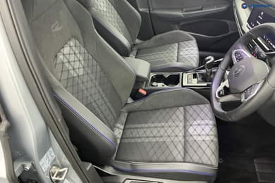 Volkswagen Golf R-Line Manual Petrol Hatchback - Stock Number (1672674) - 5th supplementary image