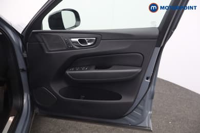Volvo Xc60 Plus Automatic Petrol SUV - Stock Number (1675806) - 9th supplementary image