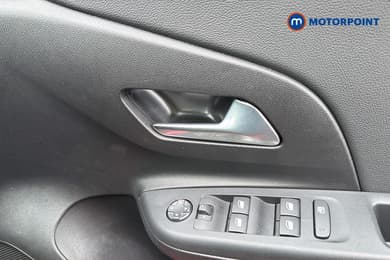 Vauxhall Corsa YES Manual Petrol Hatchback - Stock Number (1639867) - 2nd supplementary image