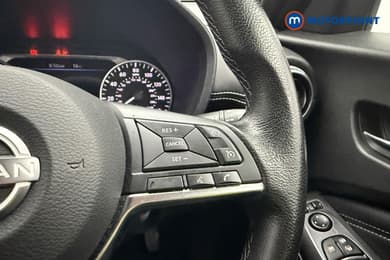 Nissan Juke N-Connecta Automatic Petrol-Electric Hybrid SUV - Stock Number (1666950) - 9th supplementary image