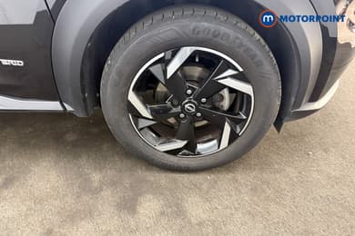 Nissan Juke N-Connecta Automatic Petrol-Electric Hybrid SUV - Stock Number (1666950) - 25th supplementary image