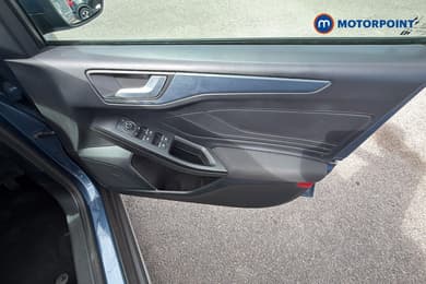 Ford Focus Active X Manual Petrol Hatchback - Stock Number (1668056) - 2nd supplementary image