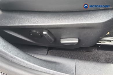 Ford Focus Active X Manual Petrol Hatchback - Stock Number (1668056) - 5th supplementary image