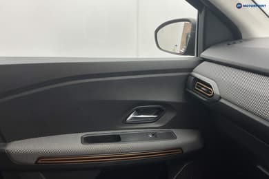 Dacia Sandero Stepway Prestige Manual Petrol Hatchback - Stock Number (1669404) - 21st supplementary image