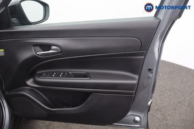 Jeep Avenger Altitude Manual Petrol SUV - Stock Number (1672037) - 8th supplementary image