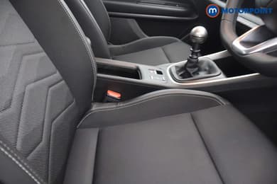 Jeep Avenger Altitude Manual Petrol SUV - Stock Number (1672037) - 10th supplementary image