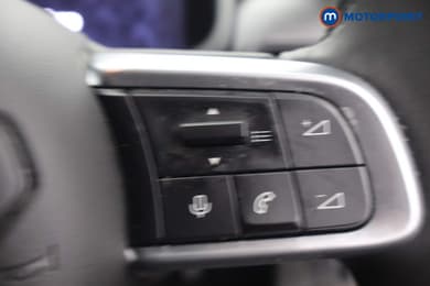 Jeep Avenger Altitude Manual Petrol SUV - Stock Number (1672037) - 12th supplementary image