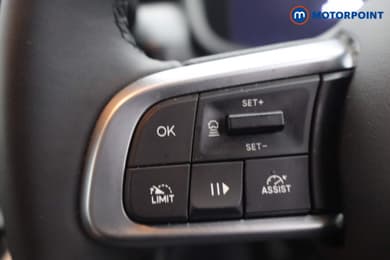 Jeep Avenger Altitude Manual Petrol SUV - Stock Number (1672037) - 13th supplementary image