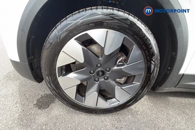 Ford Explorer Premium Automatic Electric SUV - Stock Number (1674172) - 38th supplementary image