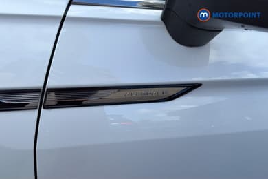 Volkswagen Tiguan Allspace Life Automatic Petrol SUV - Stock Number (1675994) - 42nd supplementary image