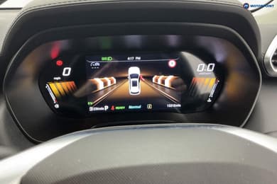 Mg Motor Uk ZS Trophy Automatic Petrol-Electric Hybrid SUV - Stock Number (1676776) - 7th supplementary image