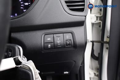 Hyundai I20 SE Manual Petrol Hatchback - Stock Number (1666246) - 9th supplementary image