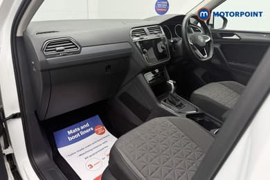 Volkswagen Tiguan Life Automatic Petrol SUV - Stock Number (1676479) - 4th supplementary image