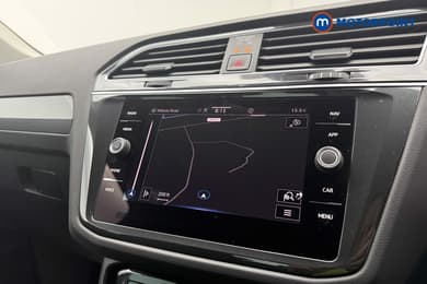 Volkswagen Tiguan Life Automatic Petrol SUV - Stock Number (1676479) - 12th supplementary image