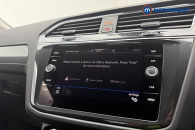 Volkswagen Tiguan Life Automatic Petrol SUV - Stock Number (1676479) - 13th supplementary image