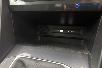 Volkswagen Tiguan Life Automatic Petrol SUV - Stock Number (1676479) - 16th supplementary image