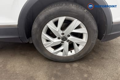 Volkswagen Tiguan Life Automatic Petrol SUV - Stock Number (1676479) - 25th supplementary image