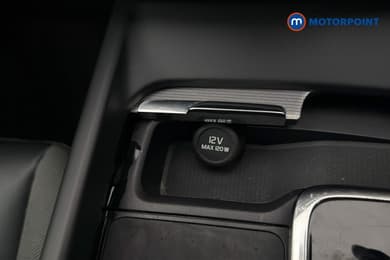 Volvo Xc60 R Design Pro Automatic Petrol Plug-In Hybrid SUV - Stock Number (1678485) - 17th supplementary image