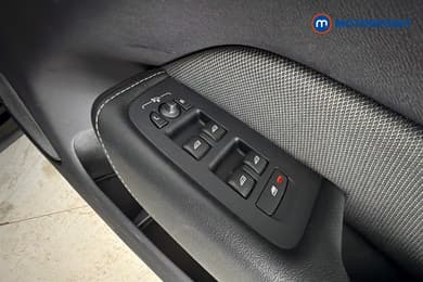 Volvo Xc60 R Design Pro Automatic Petrol Plug-In Hybrid SUV - Stock Number (1678485) - 20th supplementary image