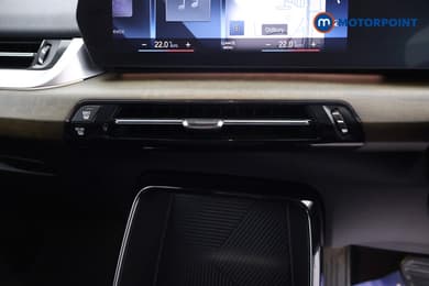 BMW 2 Series Luxury Automatic Petrol Plug-In Hybrid Estate - Stock Number (1652791) - 13th supplementary image