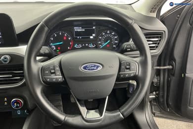 Ford Focus Zetec Manual Petrol Hatchback - Stock Number (1677120) - 6th supplementary image
