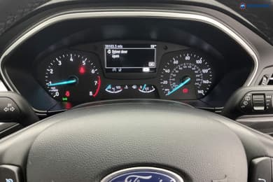 Ford Focus Zetec Manual Petrol Hatchback - Stock Number (1677120) - 7th supplementary image