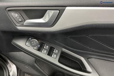 Ford Focus Zetec Manual Petrol Hatchback - Stock Number (1677120) - 27th supplementary image