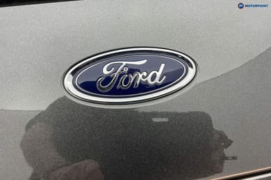 Ford Focus Zetec Manual Petrol Hatchback - Stock Number (1677120) - 30th supplementary image