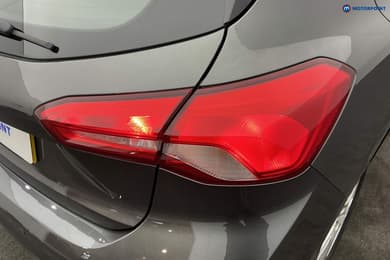 Ford Focus Zetec Manual Petrol Hatchback - Stock Number (1677120) - 32nd supplementary image