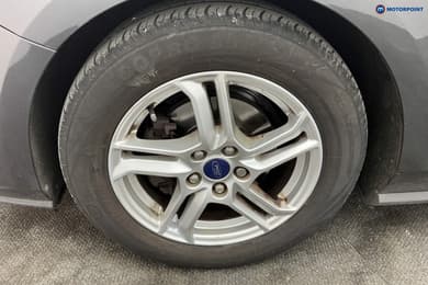 Ford Focus Zetec Manual Petrol Hatchback - Stock Number (1677120) - 36th supplementary image
