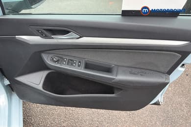 Volkswagen Golf Match Manual Petrol Hatchback - Stock Number (1677433) - 1st supplementary image