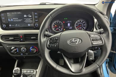 Hyundai I10 Premium Manual Petrol Hatchback - Stock Number (1679633) - 1st supplementary image