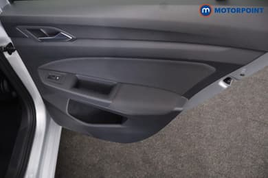 Volkswagen Golf Active Manual Petrol Hatchback - Stock Number (1671532) - 29th supplementary image