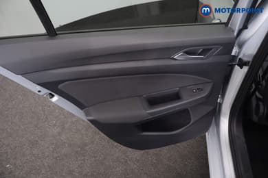 Volkswagen Golf Active Manual Petrol Hatchback - Stock Number (1671532) - 30th supplementary image