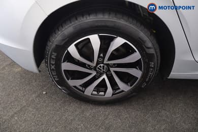Volkswagen Golf Active Manual Petrol Hatchback - Stock Number (1671532) - 37th supplementary image