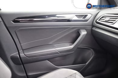 Volkswagen T-Roc R-Line Automatic Petrol SUV - Stock Number (1676595) - 16th supplementary image