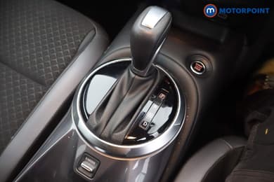 Nissan Juke N-Connecta Automatic Petrol SUV - Stock Number (1679813) - 9th supplementary image