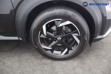 Nissan Juke N-Connecta Automatic Petrol SUV - Stock Number (1679813) - 15th supplementary image