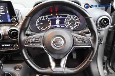 Nissan Juke Tekna Automatic Petrol SUV - Stock Number (1682935) - 5th supplementary image