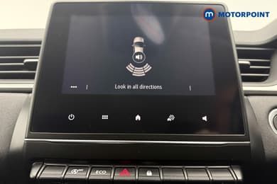Renault Captur Iconic Manual Petrol SUV - Stock Number (1678396) - 3rd supplementary image