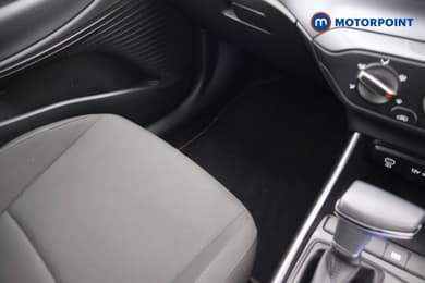 Hyundai I20 Advance Automatic Petrol Hatchback - Stock Number (1679224) - 17th supplementary image