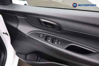 Hyundai I20 Advance Automatic Petrol Hatchback - Stock Number (1679224) - 20th supplementary image