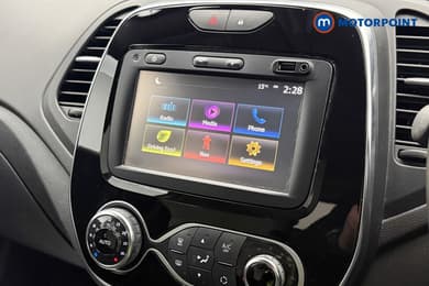Renault Captur Iconic Automatic Diesel SUV - Stock Number (1667984) - 9th supplementary image